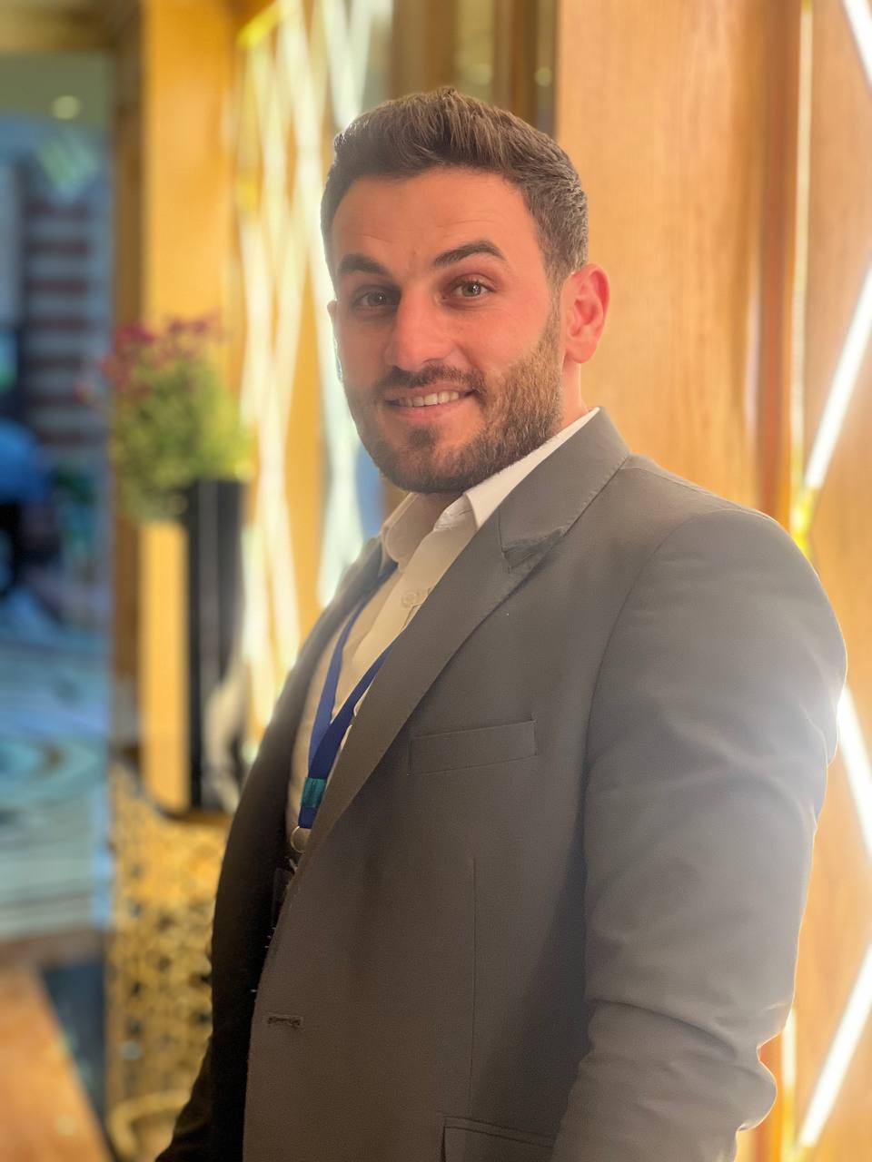 الأستاذ إبراهيم